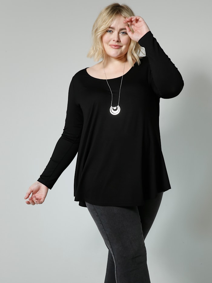 Shirt in A-model Sara Lindholm Zwart