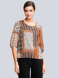 Blouse in trendy patchworklook