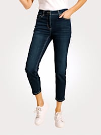 Jeans i 7/8-längd med avsmalnande ben