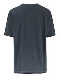 T-shirt in oil washed look