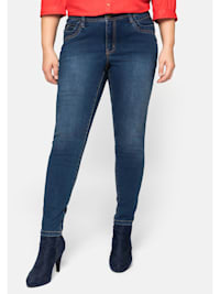 Jeans hinten mit höher geschnittenem Bund