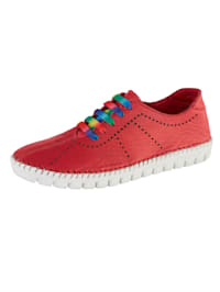 Lace-up shoes with colourful laces