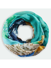 Nachhaltiger, softweicher Loop-Schal mit modischem Multicolor-Muster
