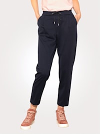 Cropped trousers with flattering front creases