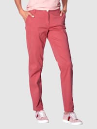 Pantalon chino en coloris tendance