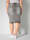 Džínsová sukňa na bokoch s dekoratívnym pásom