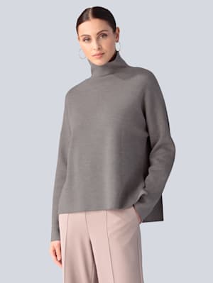 Pullover mit Seitenschlitzen