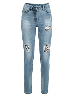 Jeans met strassteentjes en kraaltjes