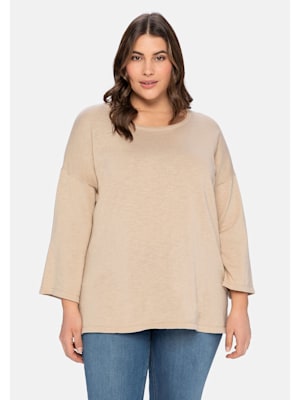 Pullover mit überschnittenen Schultern