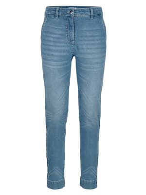 Jeans in chinomodel