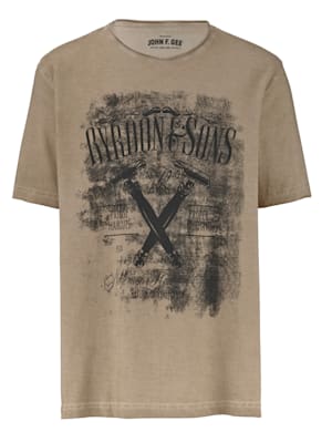 T-shirt in oil washed look