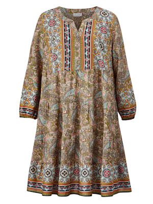 Web-Kleid mit schönem Paisley-Muster