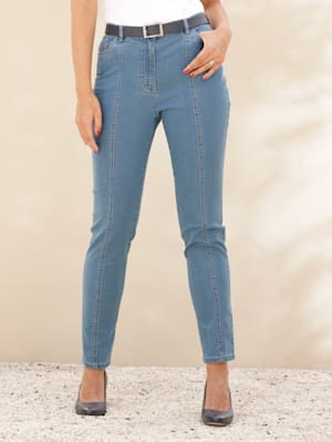Jeans in sportiver Form