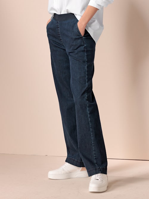 Jeans in bequemer Stretch-Qualität