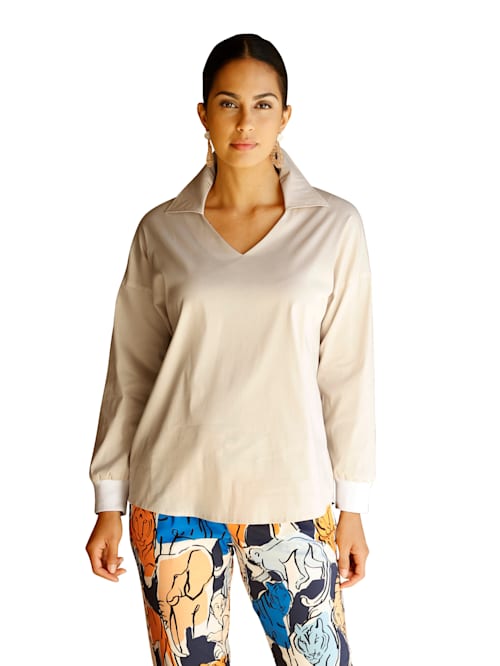 Blouse in modieus oversized model