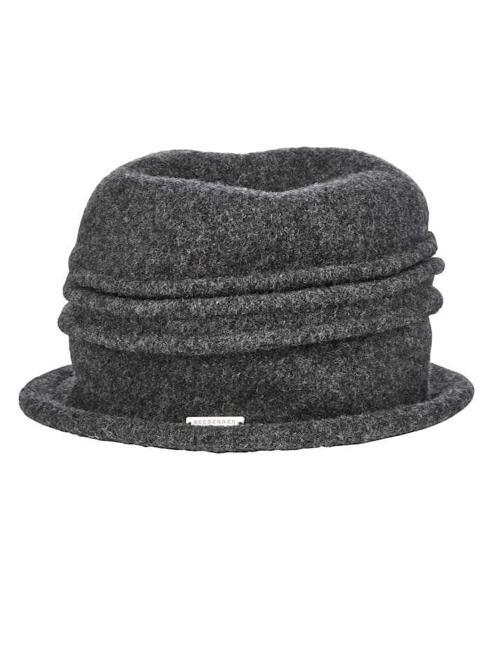 Chapeau en laine foulée