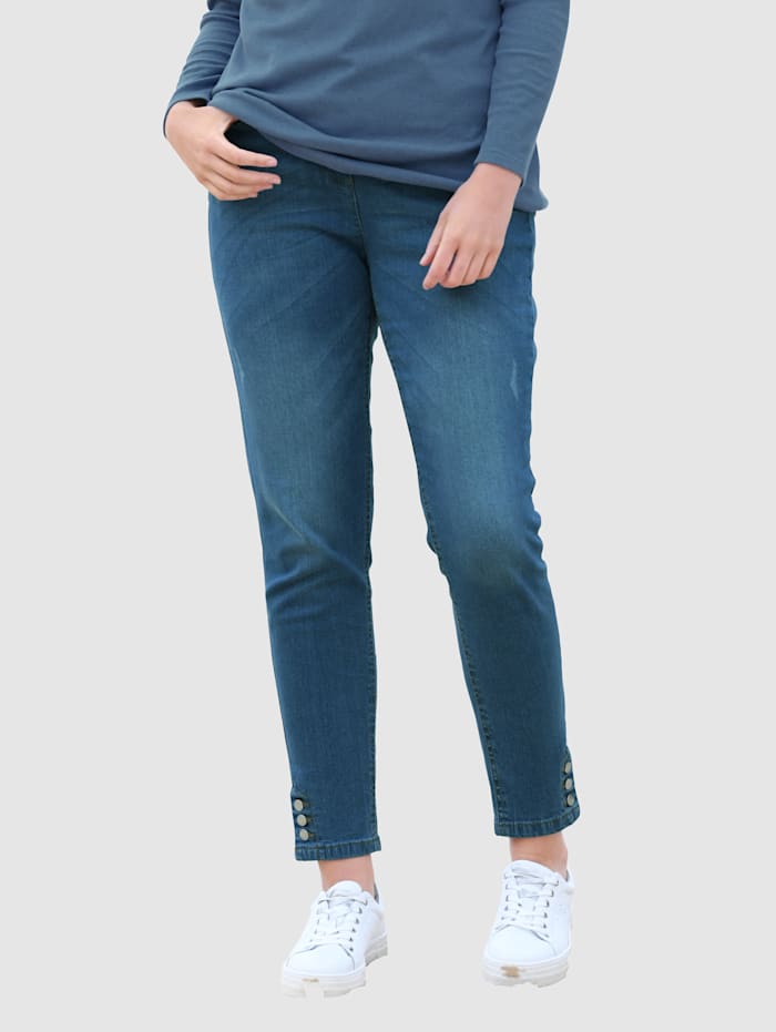basically you Jeans in 5 pocket Form, Blue bleached
