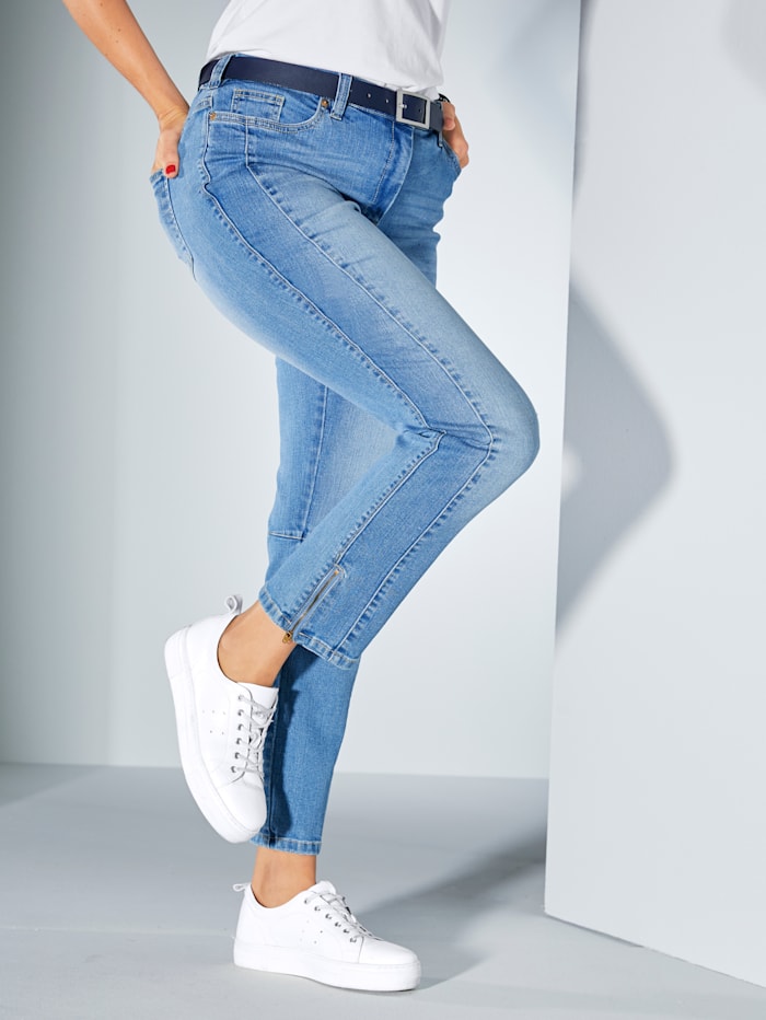 Jeans mit Reißverschluss am Saum