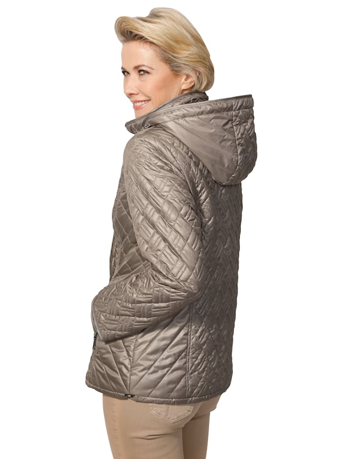 Quilted jacket with detachable hood