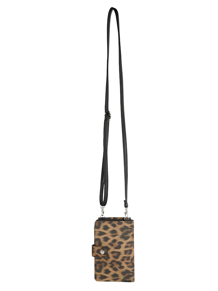 Handbag and purse set in an animal print