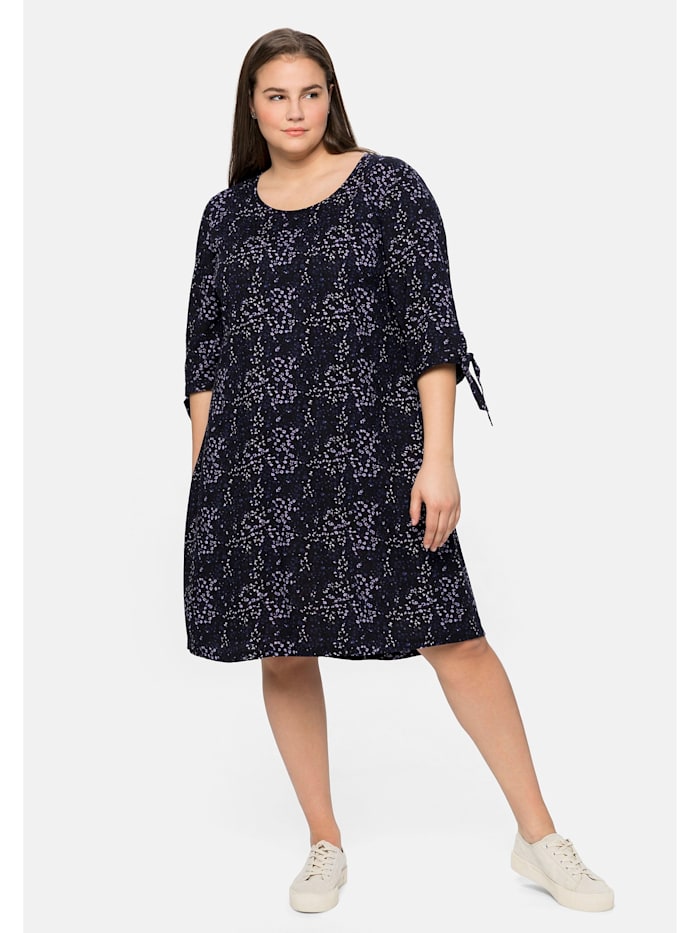 Sheego Kleid mit Minimal-Alloverprint und 3/4-Ärmeln, schwarz bedruckt