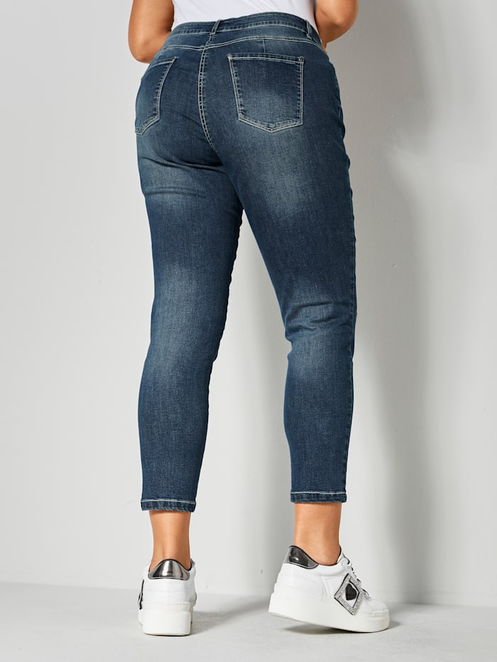Jeans mit Paillettenstickereien
