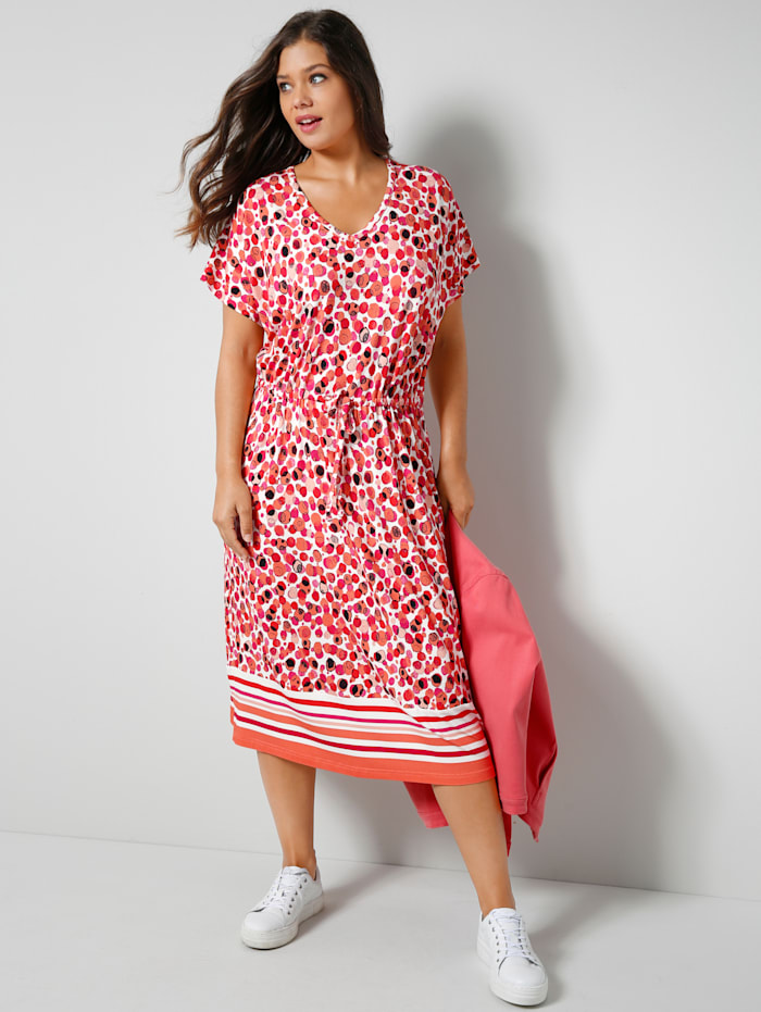 Janet & Joyce Jersey jurk met print rondom, Apricot/Rood/Wit