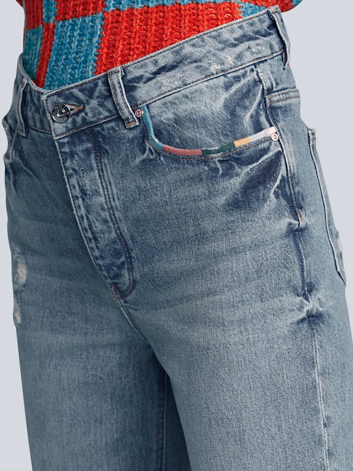 Jeans im dezenten Destroyed-Look