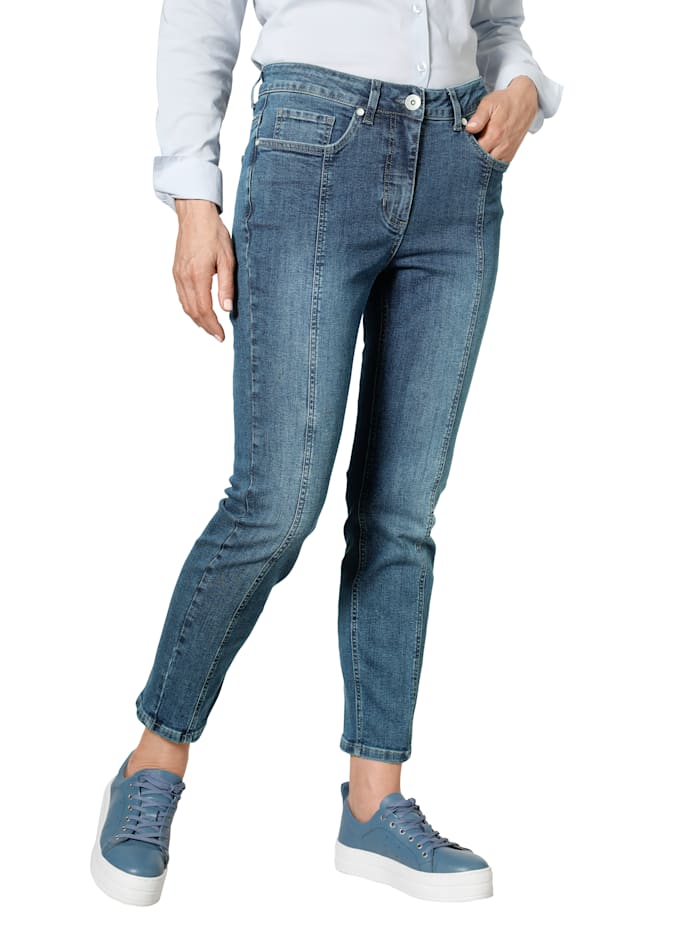 Jeans in a 5-pocket style