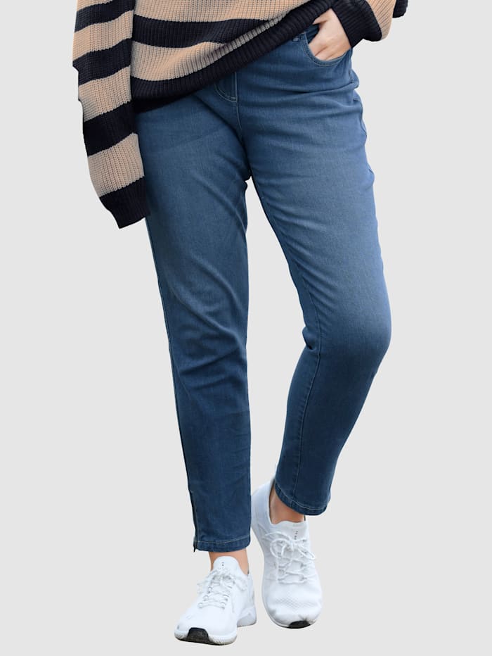 basically you Jeans in 5-Pocket Form, Blue bleached