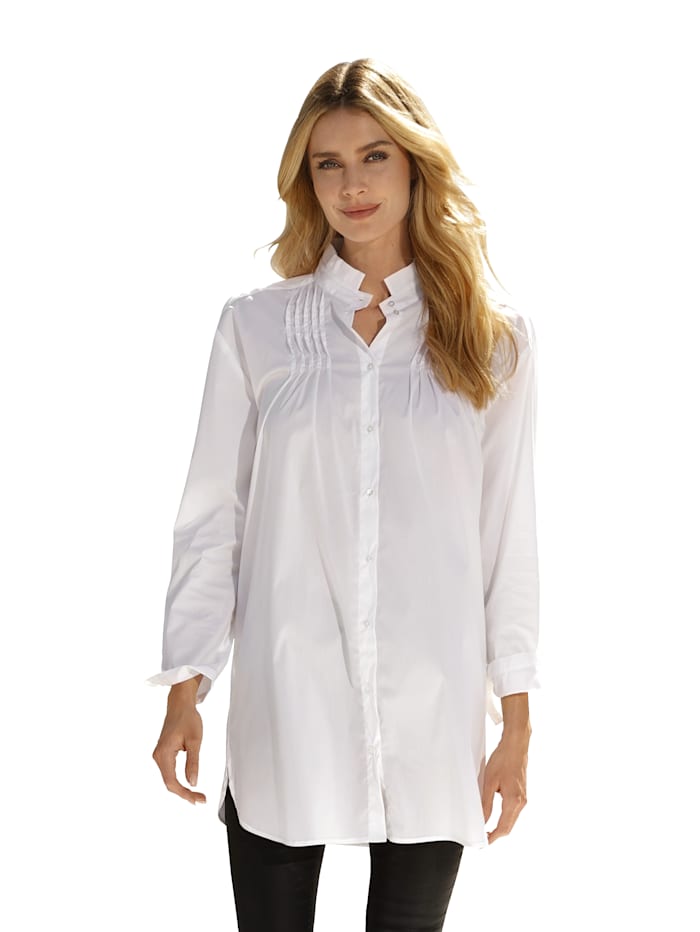 Cream Lange blouse in lang model, Wit