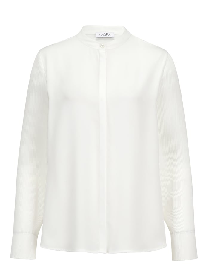 Blouse with pleated sleeves