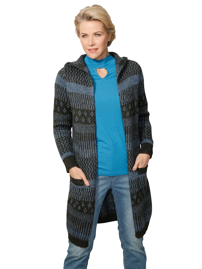 Pletený kabát so žakárovým pletením