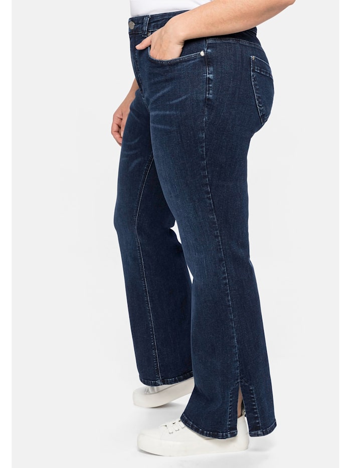 Jeans aus elastischem Denim, mit seitlichen Schlitzen